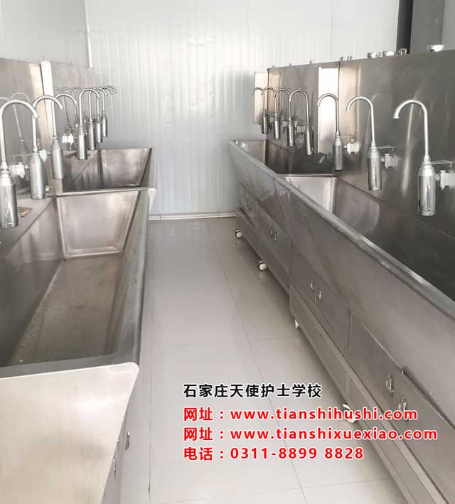 石家莊天使護士學校護理實訓