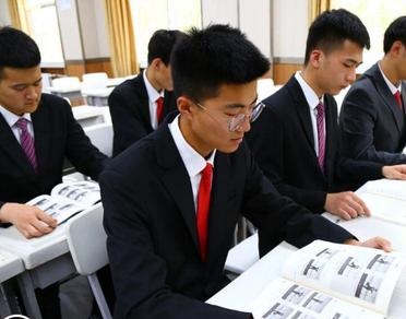 石家莊東華鐵路學(xué)校畢業(yè)生參加單招報(bào)名流程